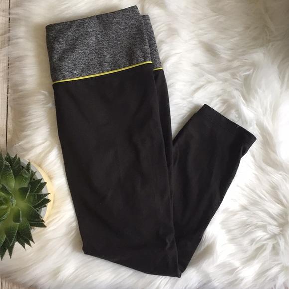 Victoria's Secret Pants - Victoria's Secret Sexy Sport Leggings